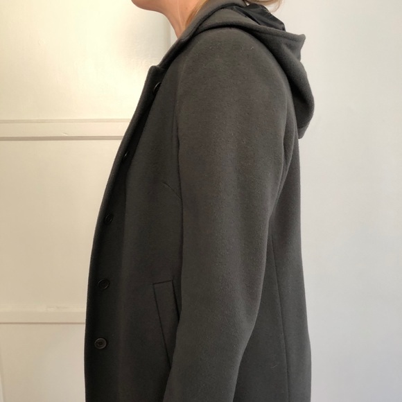 Kenneth Cole Reaction Women’s wool pea coat (sz 4) - Picture 3 of 5